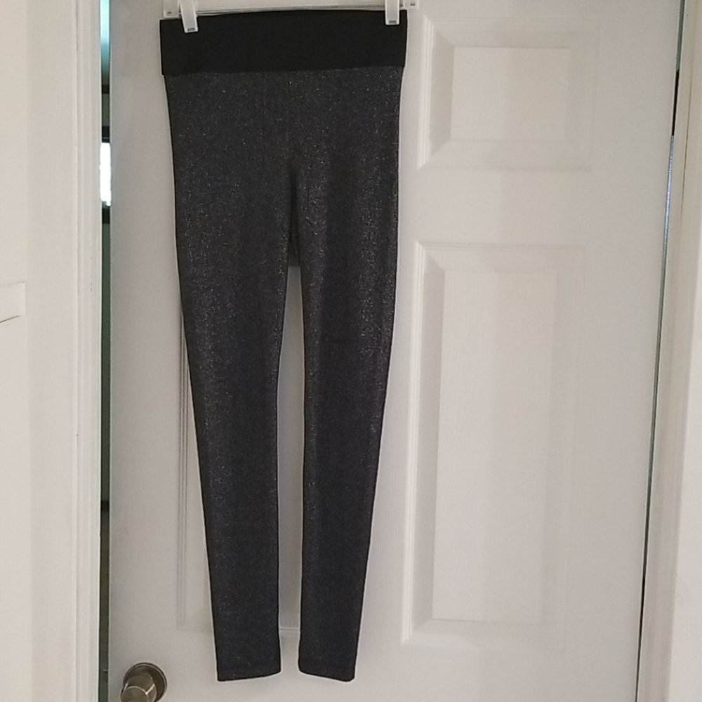 Koral medium sized leggings